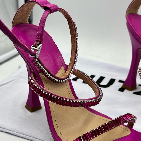 Beautiful/ high-quality Schutz shoes gorgeous color hot pink size 6 almost new - Picture 5 of 11